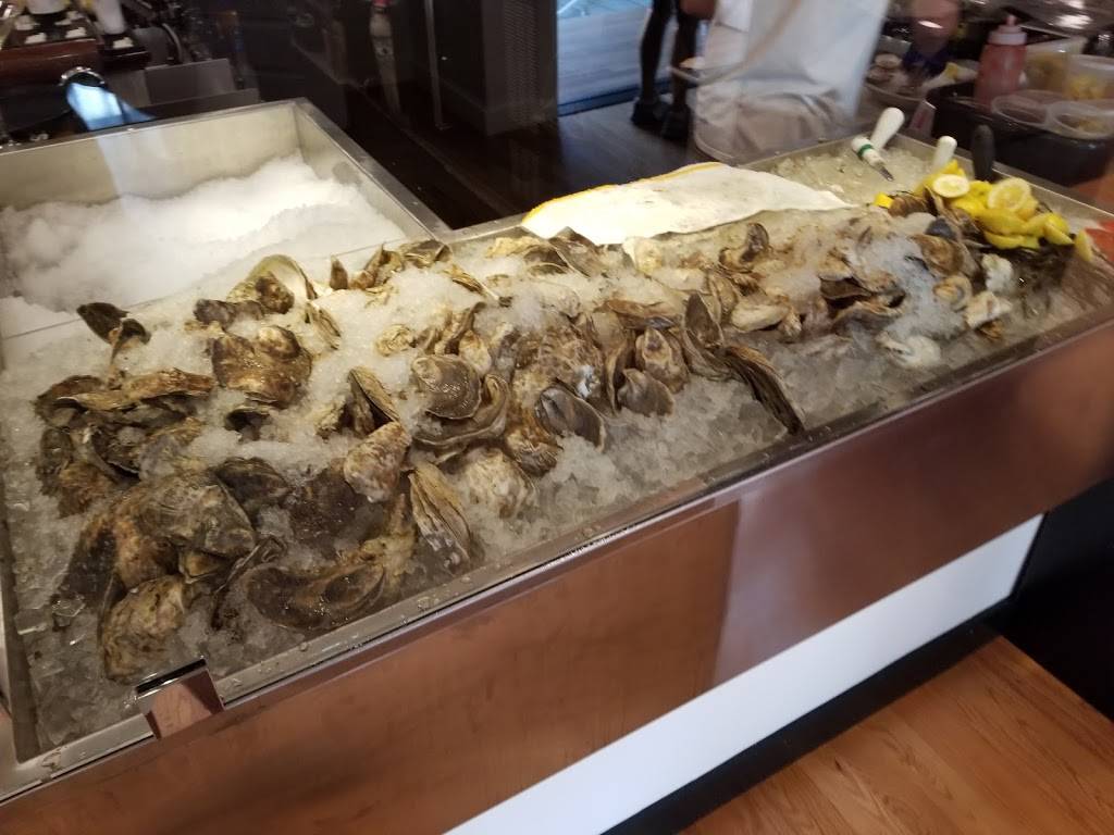 The Oyster Bar 02557 | restaurant | 6 Circuit Ave, Oak Bluffs, MA 02557, USA | 7745633046 OR +1 774-563-3046