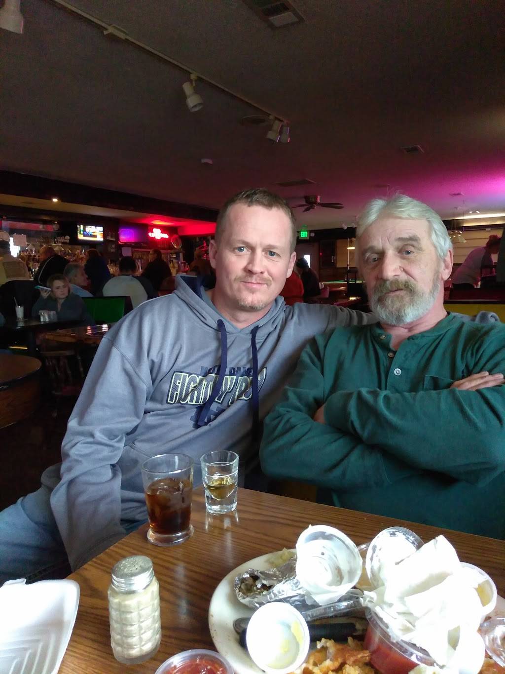 Red Dog Saloon | restaurant | 1600 W 23rd St, Muncie, IN 47302, USA | 7652860255 OR +1 765-286-0255