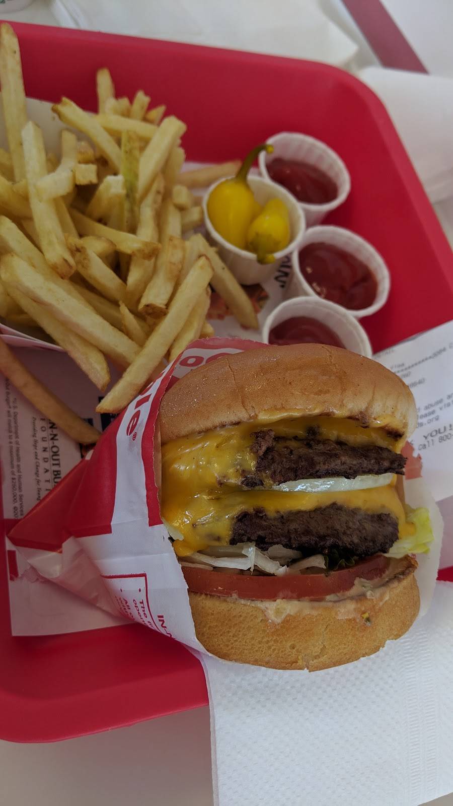 In-N-Out Burger | restaurant | 15290 Civic Dr, Victorville, CA 92394, USA | 8007861000 OR +1 800-786-1000