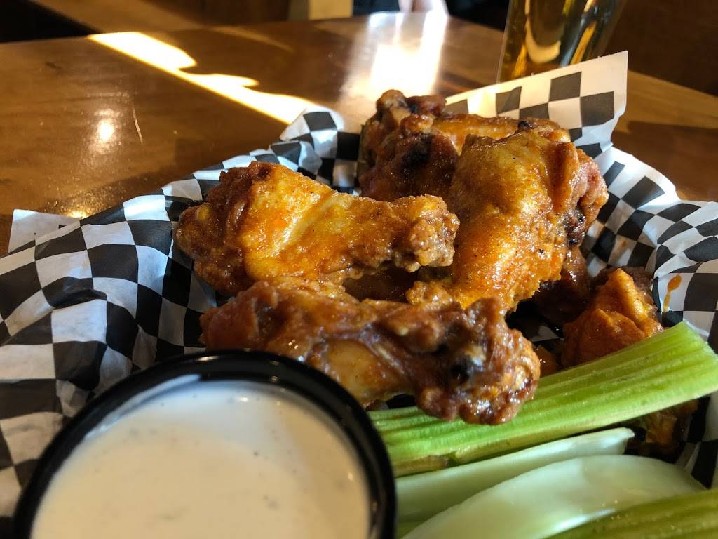 Sunset Alehouse | restaurant | 20 Front St S, Issaquah, WA 98027, USA | 4253918395 OR +1 425-391-8395