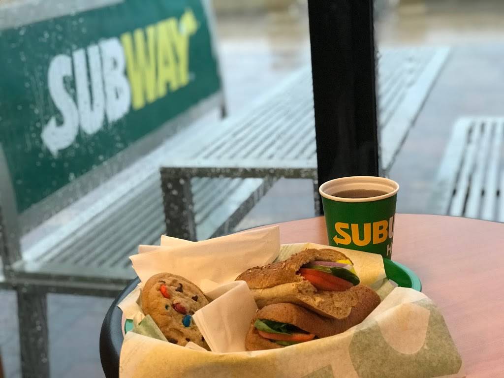 Subway | restaurant | 1201 N Broadwalk, Hollywood, FL 33019, USA | 9549297827 OR +1 954-929-7827
