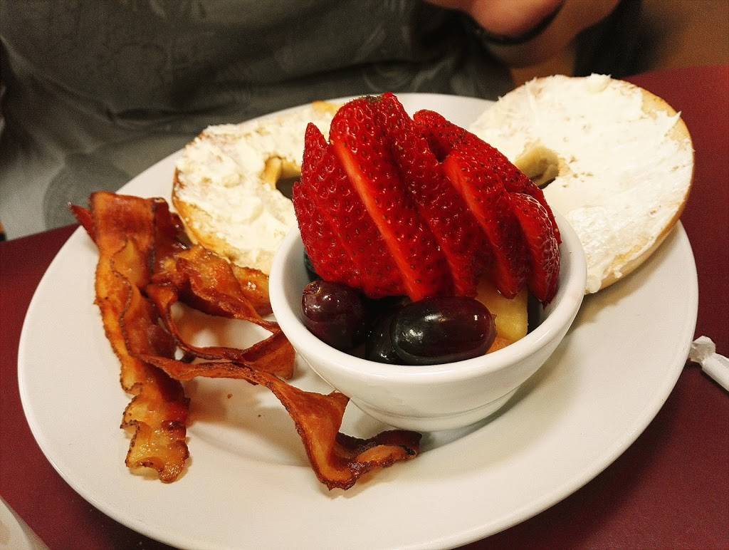 Coral Bagels | restaurant | 2750 SW 26th Ave, Miami, FL 33133, USA | 3058540336 OR +1 305-854-0336