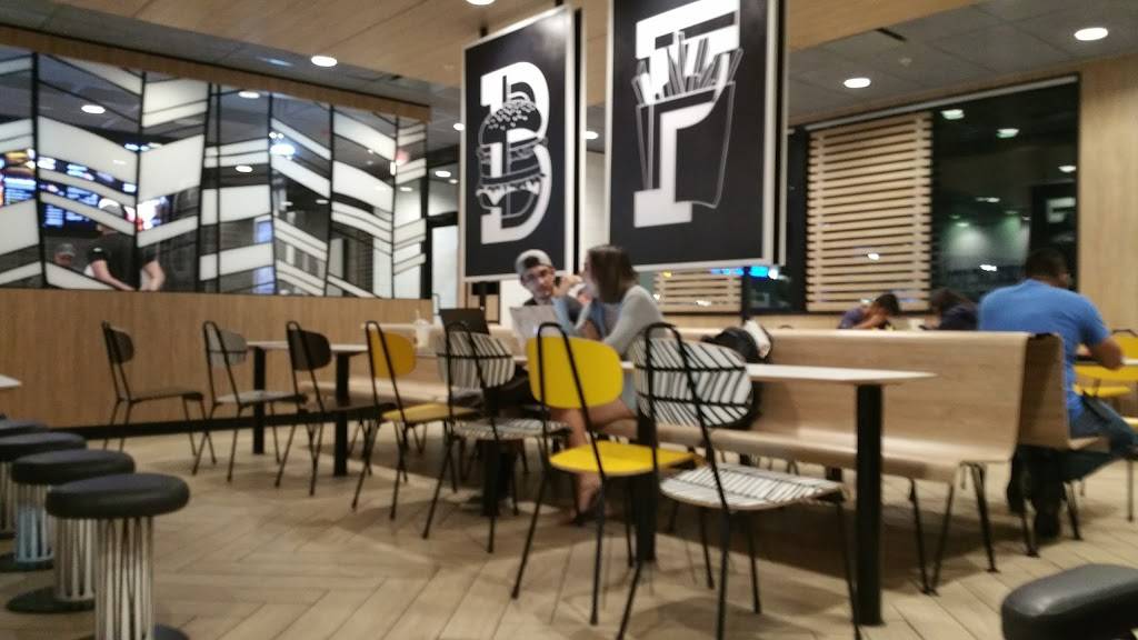 Chipotle Mexican Grill | restaurant | 3125 E Indian School Rd, Ste 101, Phoenix, AZ 85016, USA | 6029575080 OR +1 602-957-5080