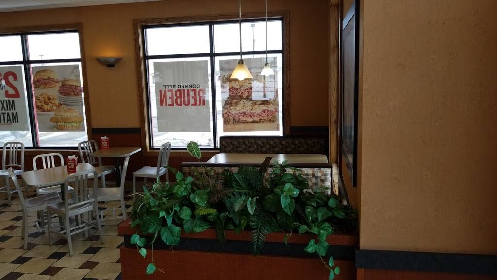Arbys | meal takeaway | 22410 W 66th St, Shawnee, KS 66226, USA | 9134224531 OR +1 913-422-4531