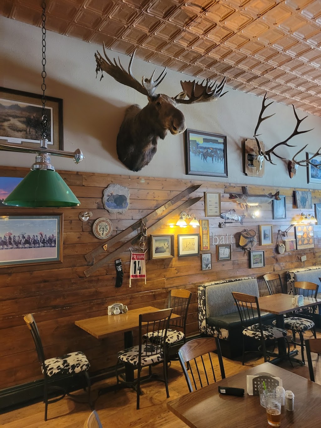 Mooses | restaurant | 308 W Main St, Trinidad, CO 81082, USA | 7192163517 OR +1 719-216-3517