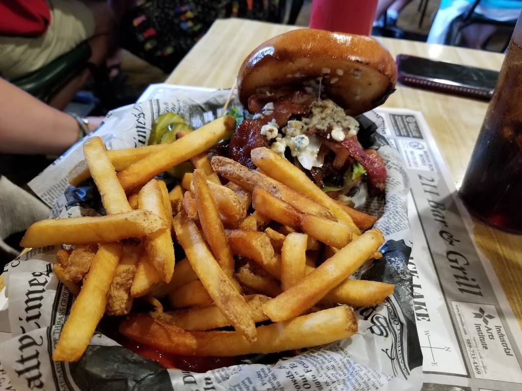 211 Bar & Grill | restaurant | 3444 M-211, Onaway, MI 49765, USA | 9897334104 OR +1 989-733-4104