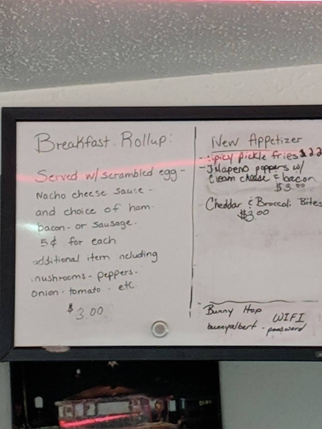 Bunny Hop Cafe | restaurant | 601 Main St, Junction City, WI 54443, USA | 7154572032 OR +1 715-457-2032