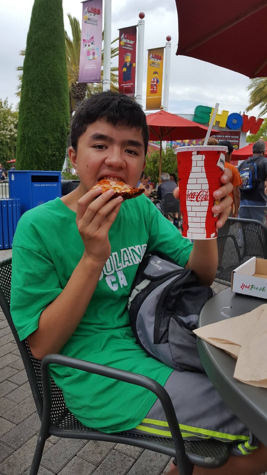 Pizza Hut | restaurant | 12447 Victory Blvd, North Hollywood, CA 91606, USA | 8185058000 OR +1 818-505-8000