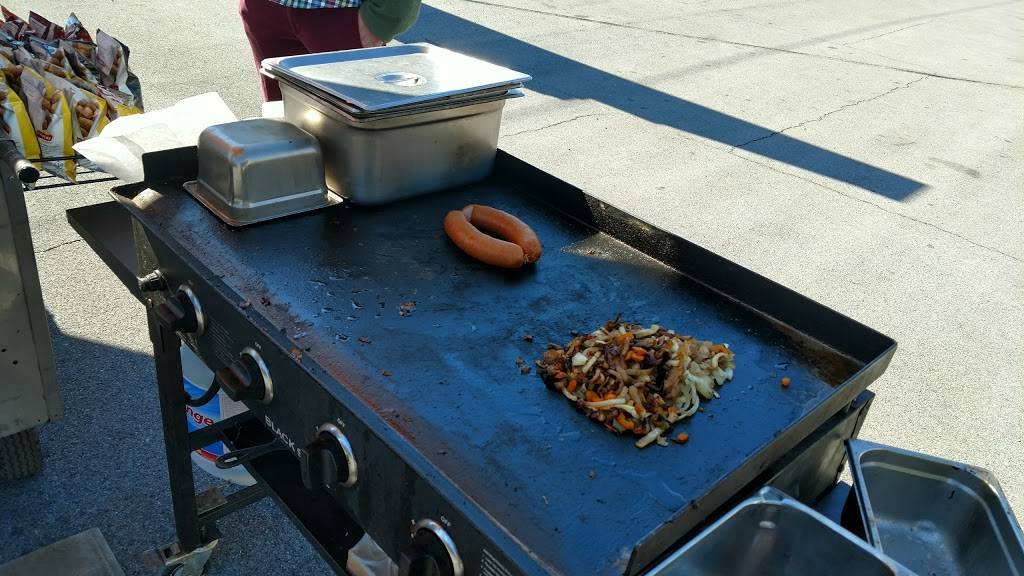 Top Dog Hot Dog Stand (Main Location) | restaurant | 200 W Summer St, Greeneville, TN 37743, USA | 4236208340 OR +1 423-620-8340