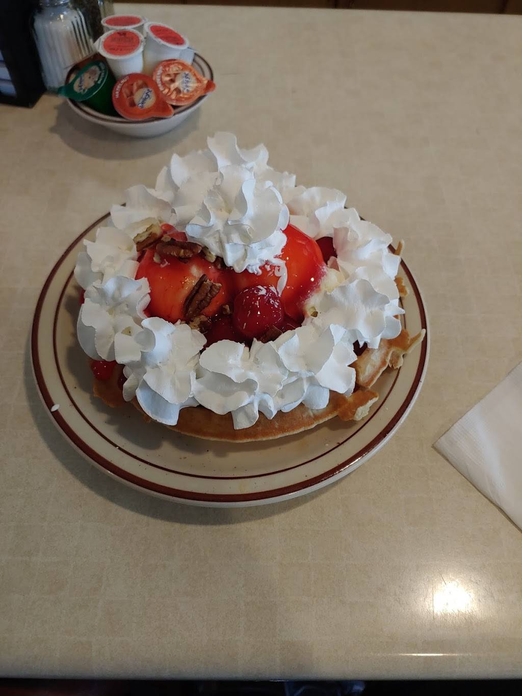 Kaukauna Family Restaurant | restaurant | 2858, 1011 Crooks Ave, Kaukauna, WI 54130, USA | 9207591896 OR +1 920-759-1896