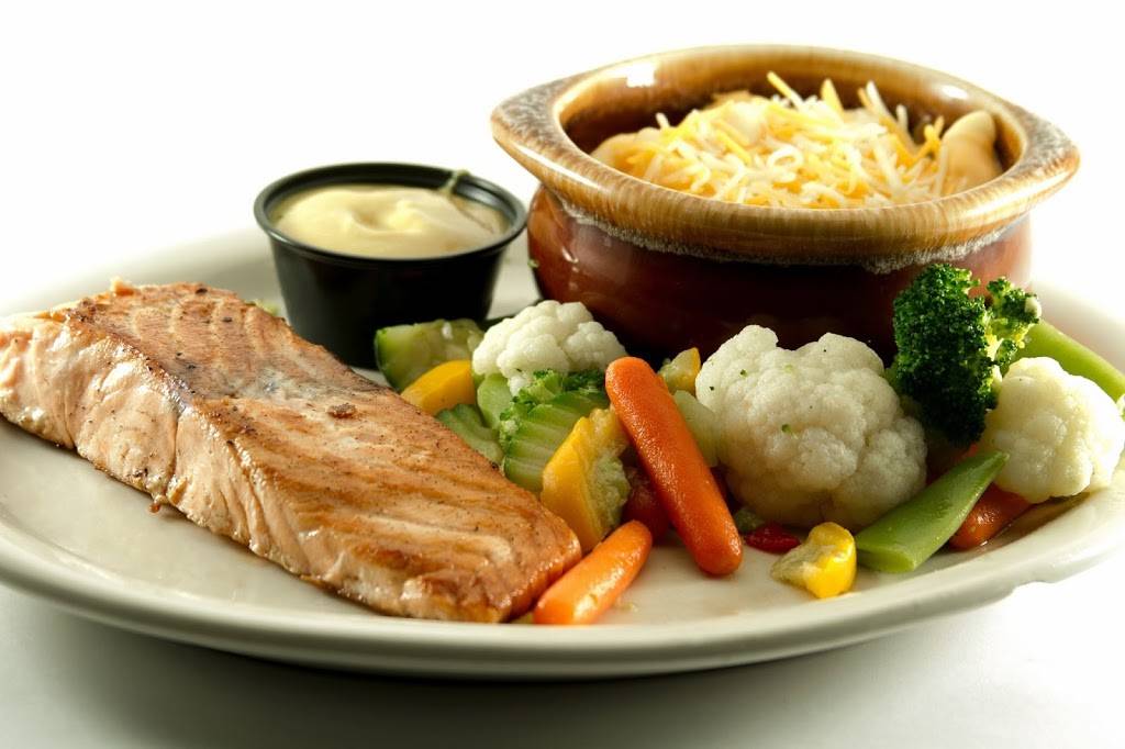 Johnny Js Pub & Grille, Lakes | restaurant | 3333 Manchester Rd # 3, Akron, OH 44319, USA | 3306447229 OR +1 330-644-7229