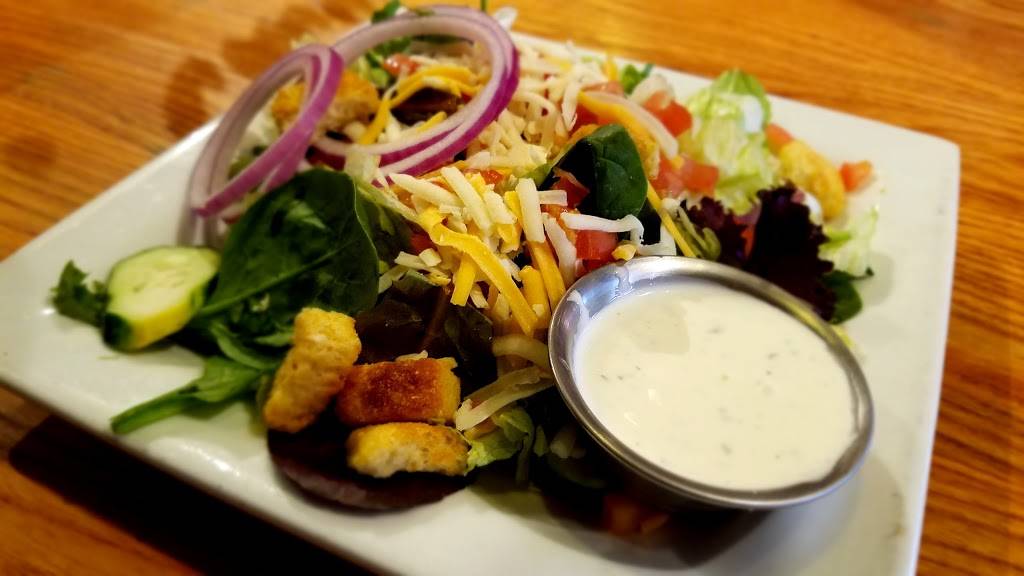 Chilis Grill & Bar | meal takeaway | 6950 Market Pl Dr, Goleta, CA 93117, USA | 8059688585 OR +1 805-968-8585