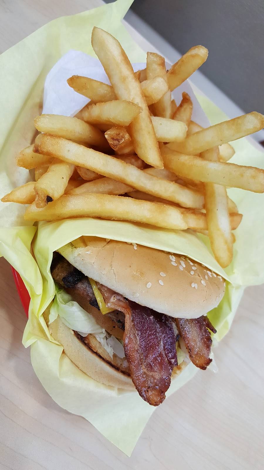 Troy Burgers #8 | restaurant | 4738 York Blvd, Los Angeles, CA 90042, USA | 3232598060 OR +1 323-259-8060