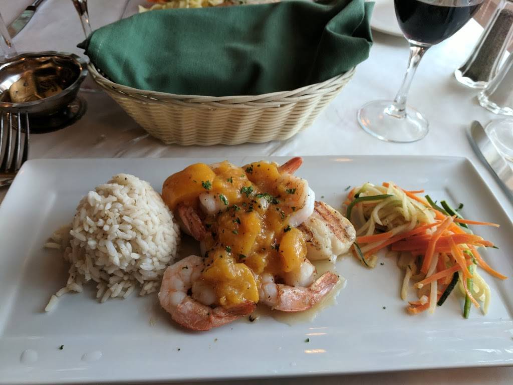 Le Bistro Du Beaujolais | restaurant | 8134 Columbia Rd, Cleveland, OH 44138, USA | 4402358883 OR +1 440-235-8883