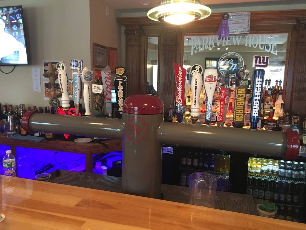 Parkview House Restaurant & Tavern | restaurant | 23 Main St, Wallkill, NY 12589, USA | 8458955200 OR +1 845-895-5200