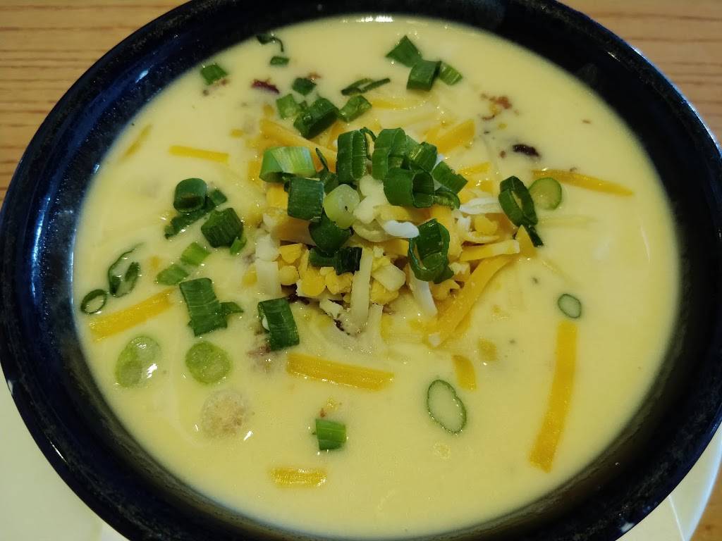 Chilis Grill & Bar | meal takeaway | 850 Renz Ln, Gilroy, CA 95020, USA | 4088424000 OR +1 408-842-4000