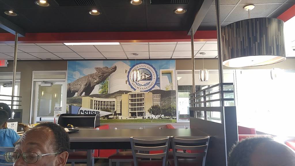 Carls Jr. | restaurant | 4424 University Pkwy, San Bernardino, CA 92407, USA | 9094731066 OR +1 909-473-1066