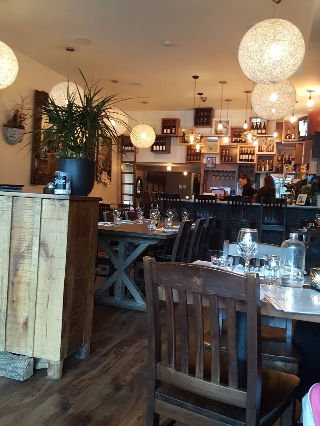 Fratelli | restaurant | 275 Richmond Rd, Ottawa, ON K1Z 6X3, Canada | 6137226772 OR +1 613-722-6772