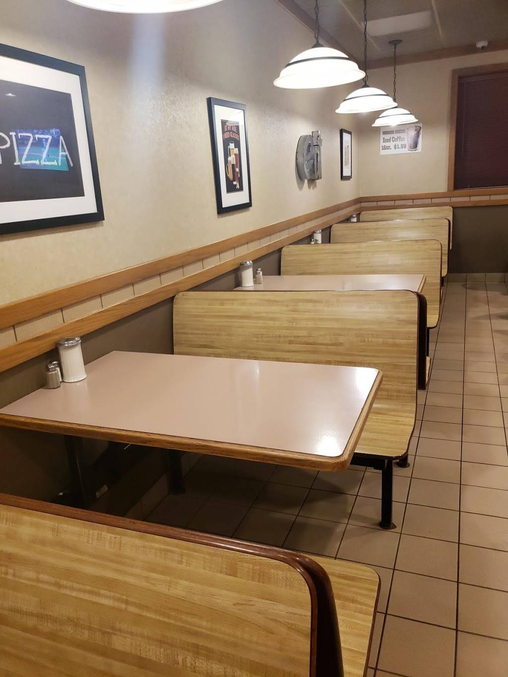 Lunettas Restaurant | restaurant | 878 Cleveland Dr, Cheektowaga, NY 14225, USA | 7168339756 OR +1 716-833-9756