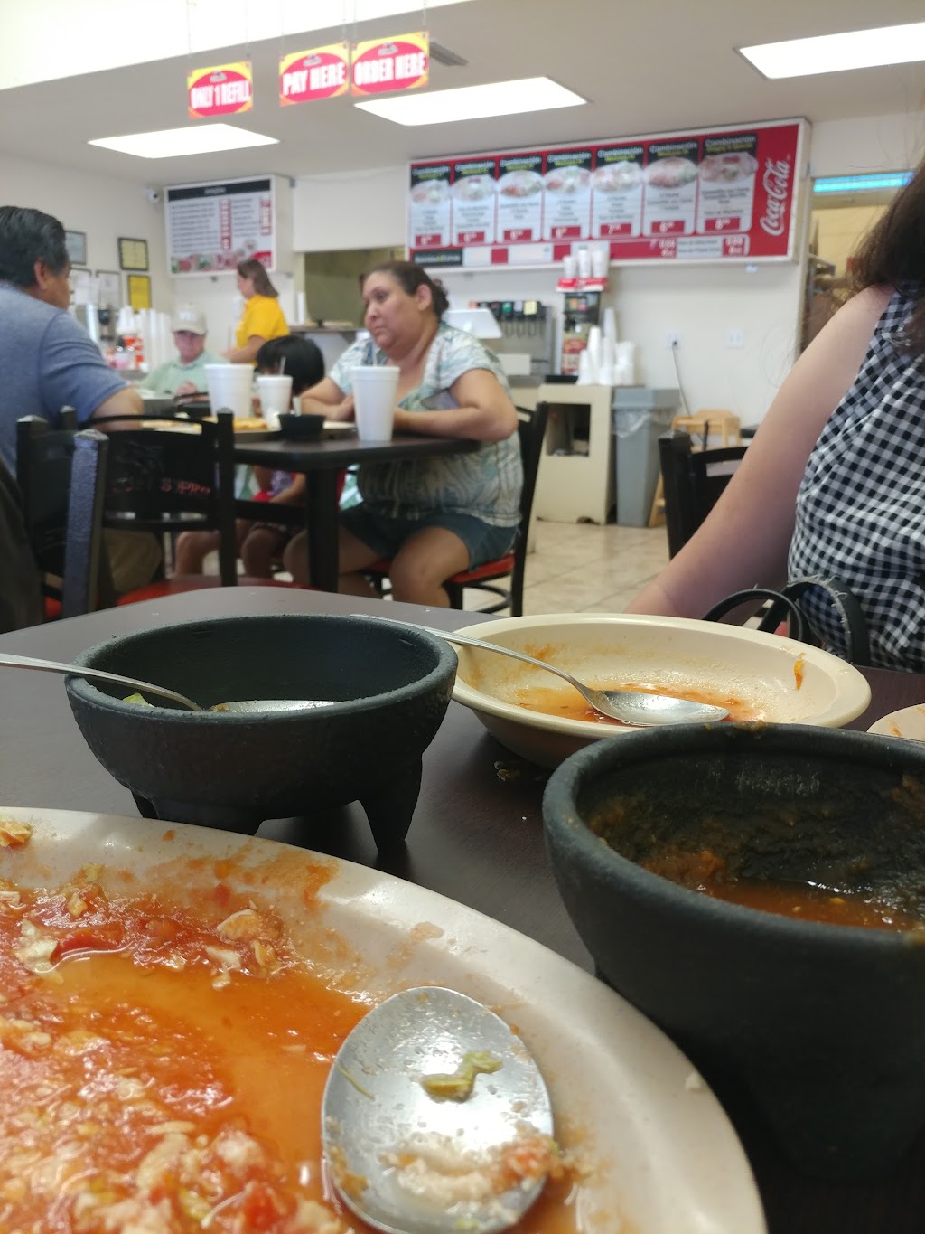 Flautas & Sopes | restaurant | 715 Cesar Chavez Blvd, Calexico, CA 92231, USA | 7603570655 OR +1 760-357-0655