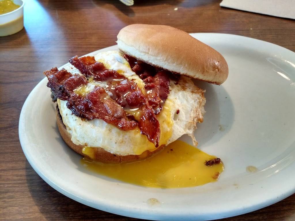 Fat Boy Burgers | restaurant | 2450 Plainfield Ave NE, Grand Rapids, MI 49505, USA | 6164472200 OR +1 616-447-2200