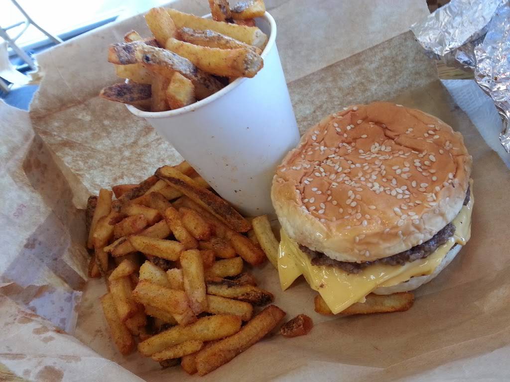 Five Guys | meal takeaway | 340 Ogden Ave, Downers Grove, IL 60515, USA | 6309631550 OR +1 630-963-1550