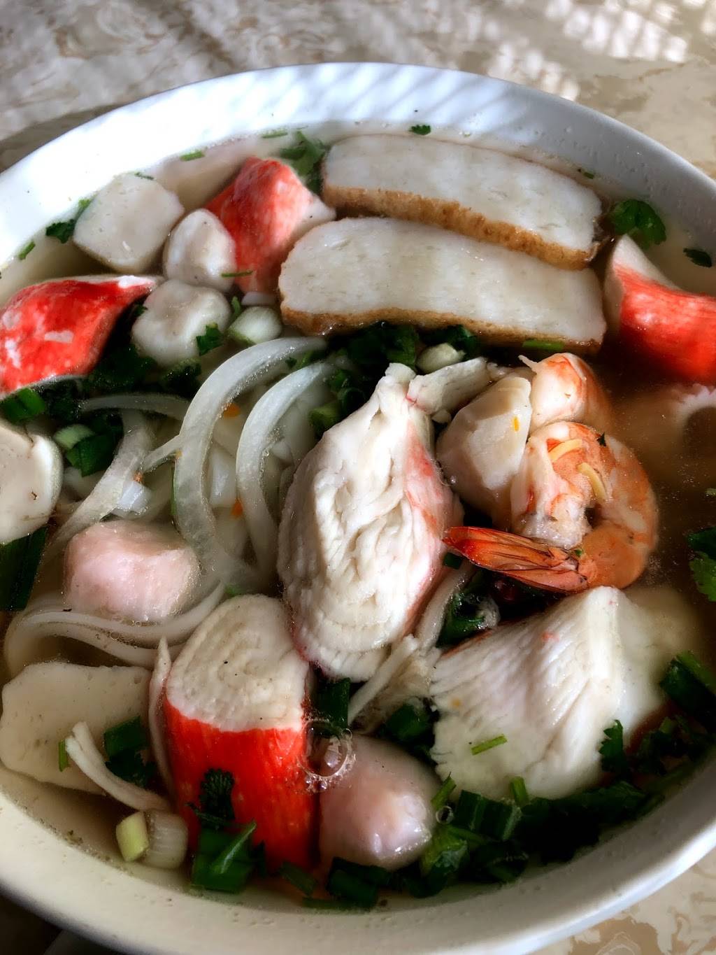 Saigon Bowl Noodle House | restaurant | 631 N Center St, Stockton, CA 95202, USA | 2094511844 OR +1 209-451-1844