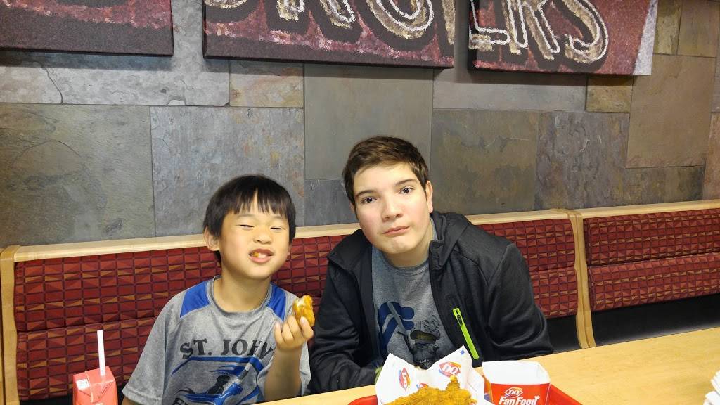 Dairy Queen Grill & Chill | restaurant | 424 W Main St, Anoka, MN 55303, USA | 7634213892 OR +1 763-421-3892