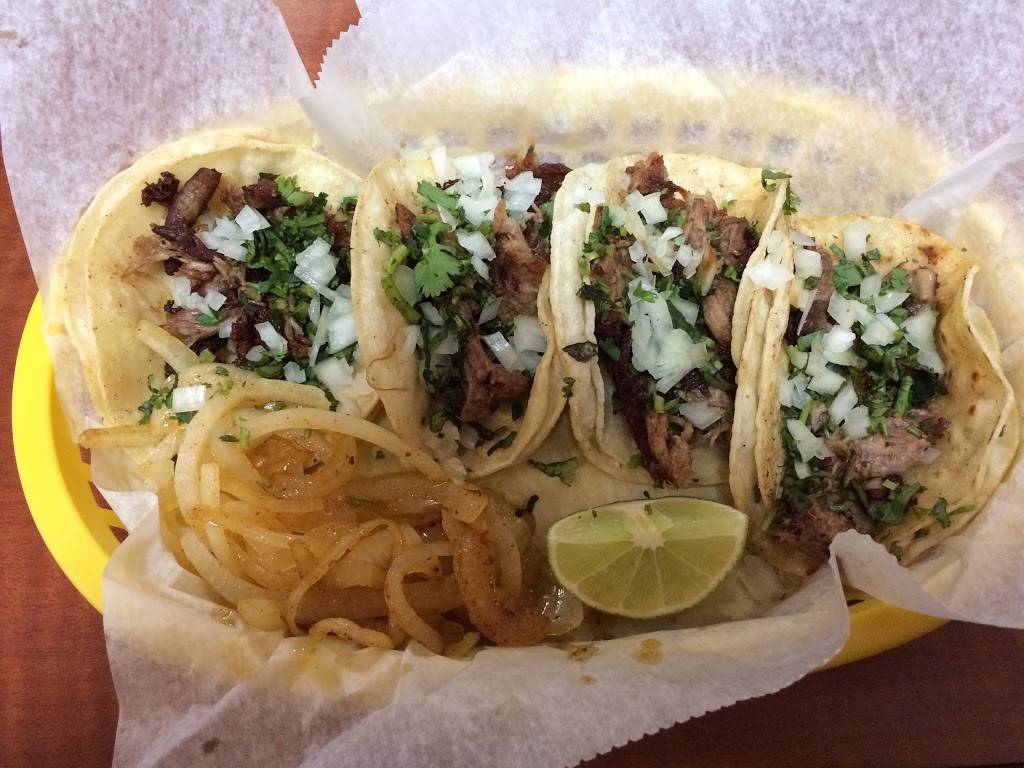 La Azteca Taqueria & Market | restaurant | 452 TN-46, Dickson, TN 37055, USA | 6153757242 OR +1 615-375-7242