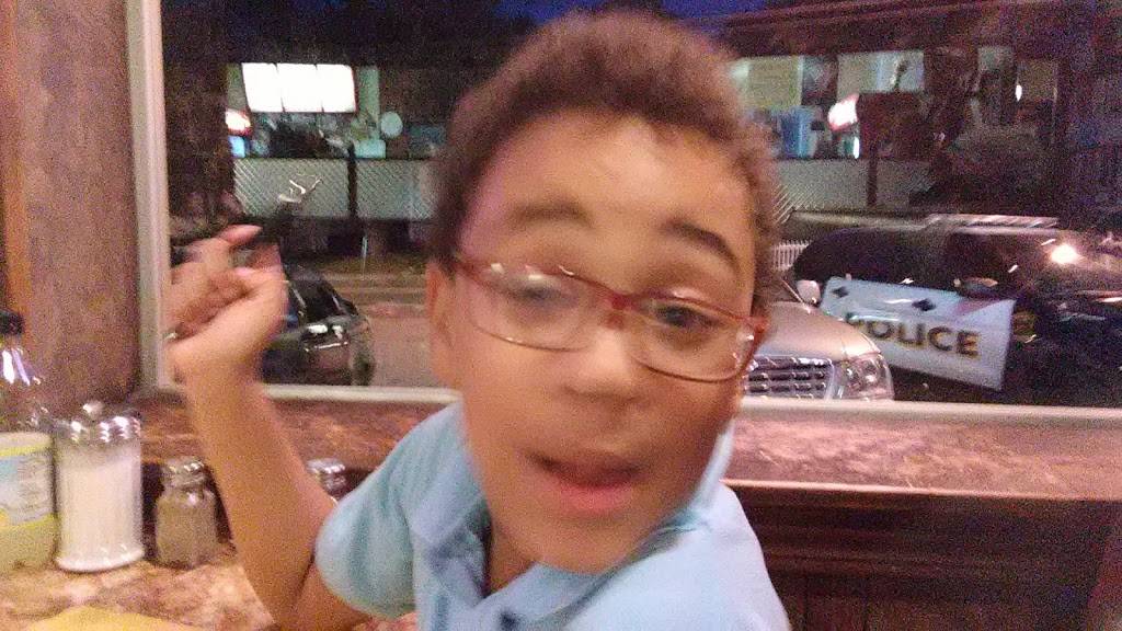 Sunset Pizza | restaurant | 425 Laurel Hill Ave, Norwich, CT 06360, USA | 8608872289 OR +1 860-887-2289