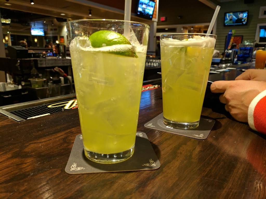 Chilis Grill & Bar | meal takeaway | 1425 Farmington Ave, Bristol, CT 06010, USA | 8605858415 OR +1 860-585-8415