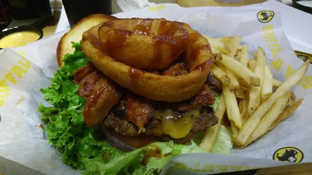 Buffalo Wild Wings | restaurant | 9404 W Westgate Blvd Suite C107, Glendale, AZ 85305, USA | 6238779127 OR +1 623-877-9127