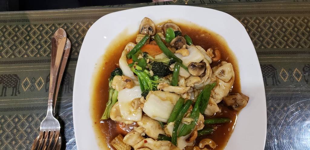 Sawaddee Ka Thai Cuisine & Pho | restaurant | 111 Canal St Suite 201, Pooler, GA 31322, USA | 9122397532 OR +1 912-239-7532