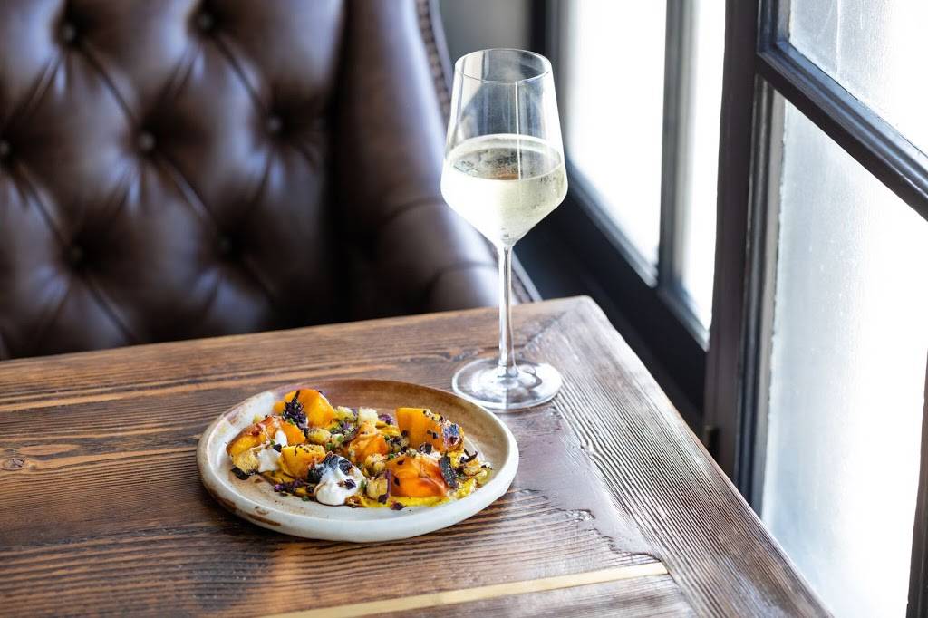 The Monarch | restaurant | 1295 Coast Village Rd, Santa Barbara, CA 93108, USA | 8058690789 OR +1 805-869-0789