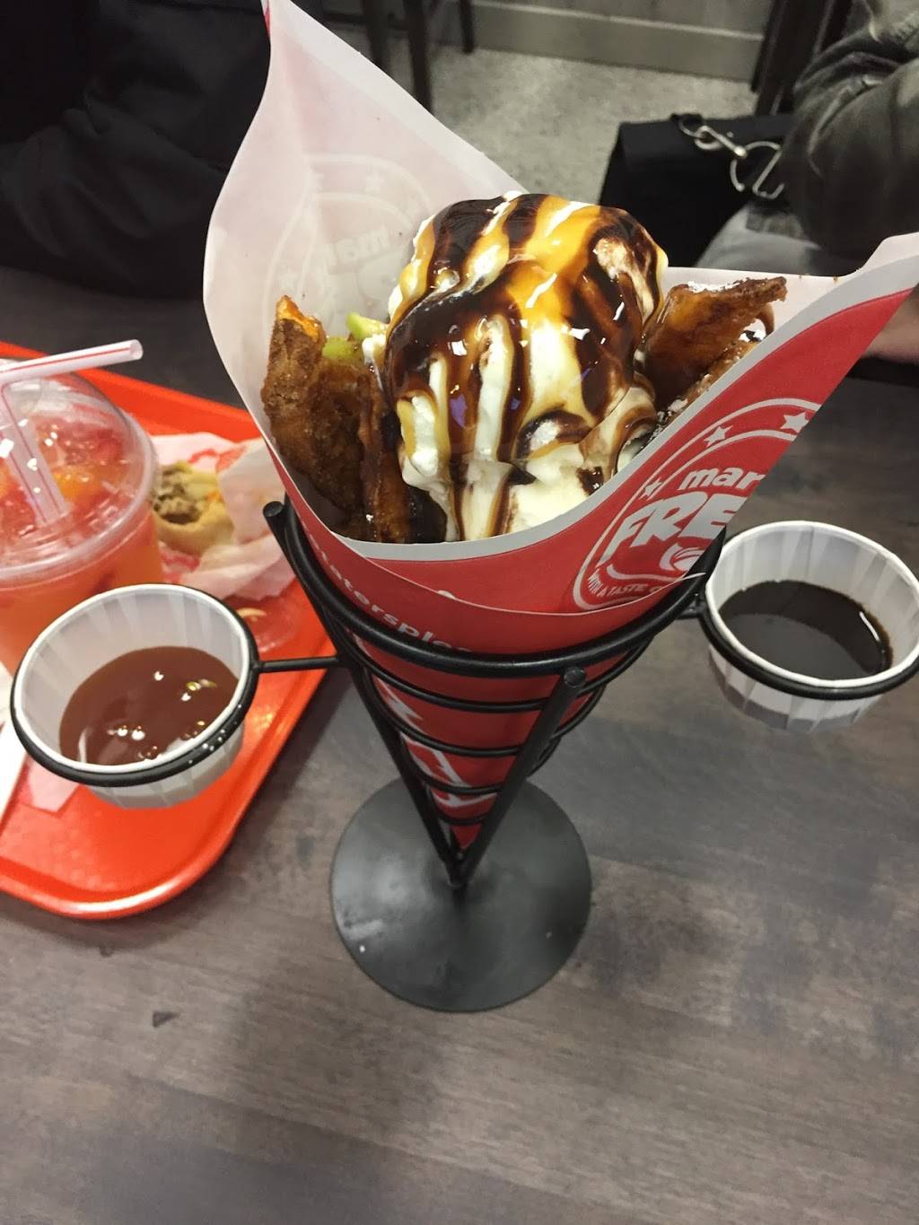 More Taters Please | restaurant | 4110 Walker Rd, Windsor, ON N8W 3T5, Canada | 5194195557 OR +1 519-419-5557