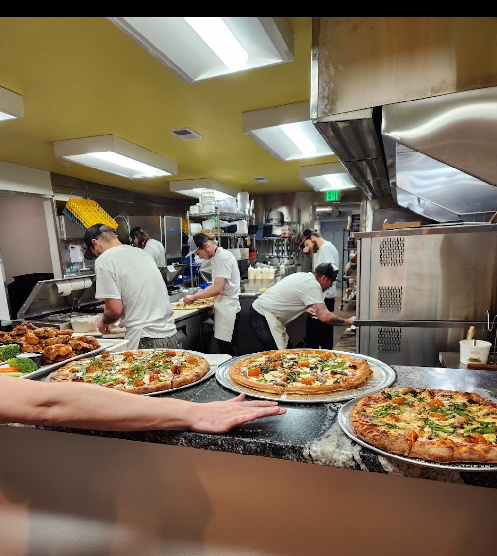 Black Cat Pizza | restaurant | 221 E Bridge St, Hotchkiss, CO 81419, USA | 9708728080 OR +1 970-872-8080