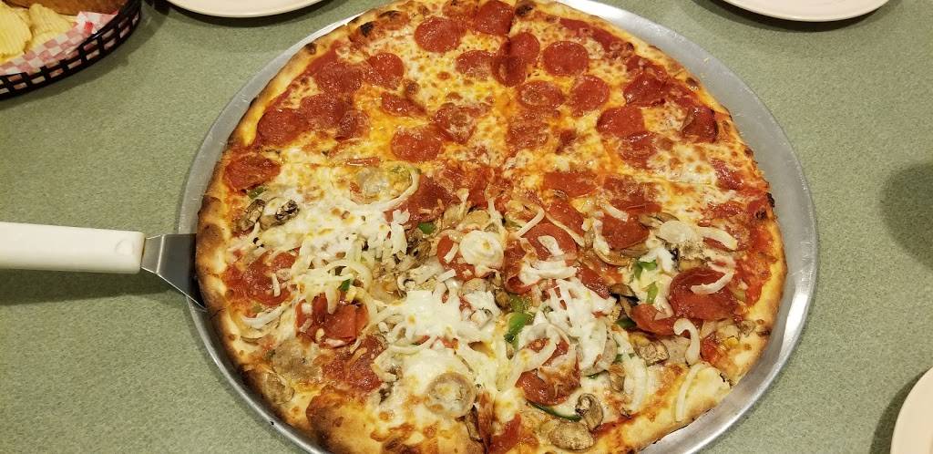 Elizabeths Pizza | restaurant | 22059 Jeb Stuart Hwy, Stuart, VA 24171, USA | 2766942630 OR +1 276-694-2630