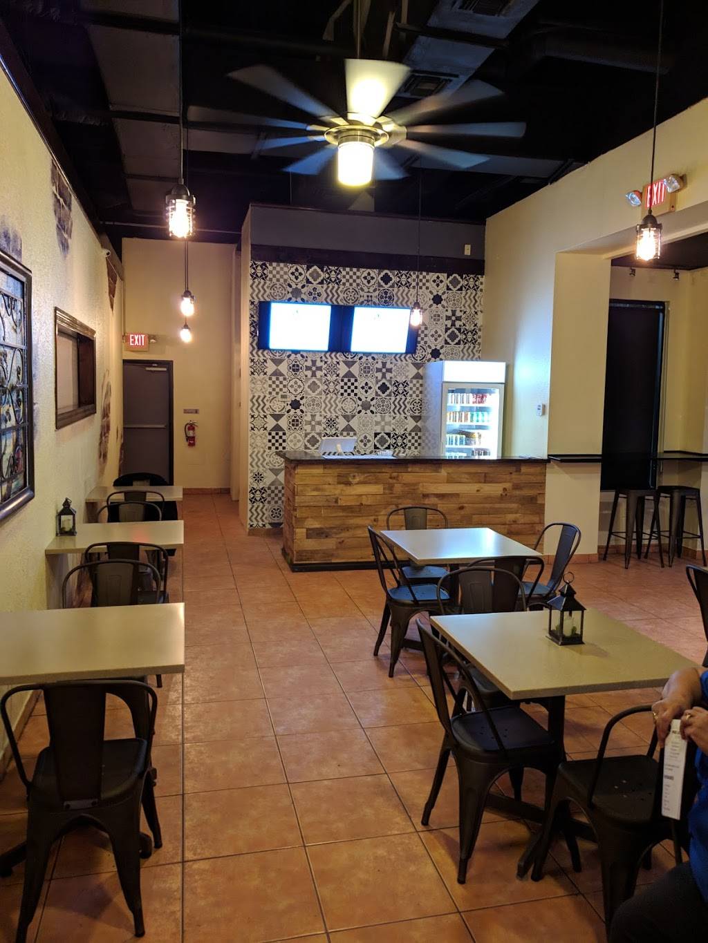Coqui Restaurant | restaurant | 4004 S Orlando Dr, Sanford, FL 32773, USA | 4077324660 OR +1 407-732-4660