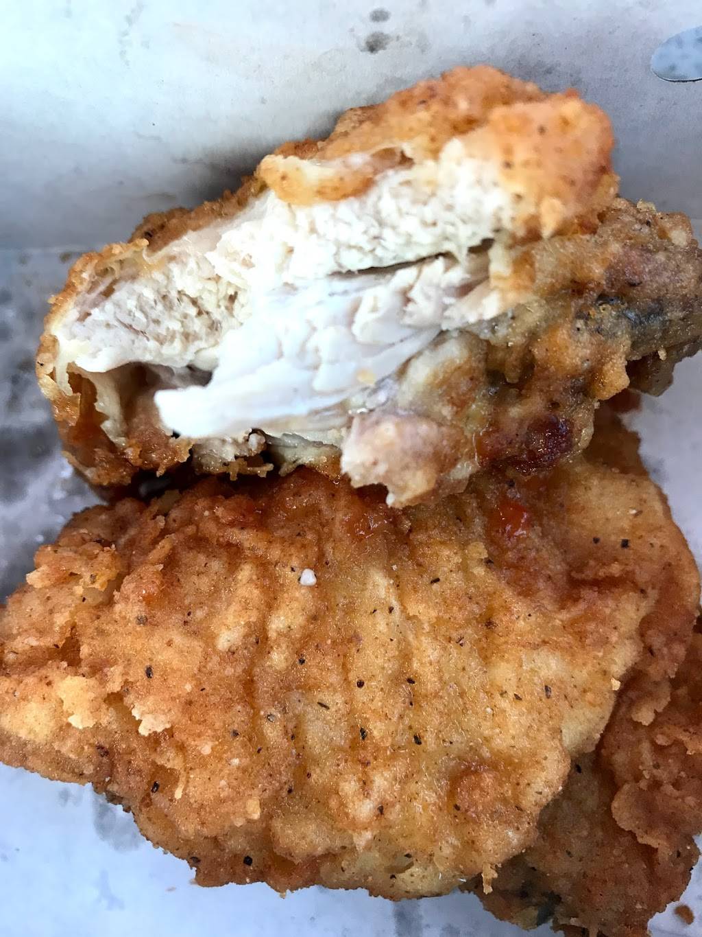 KFC | meal delivery | 1 Eglinton Square #151, Scarborough, ON M1L 2K1, Canada | 4167590685 OR +1 416-759-0685