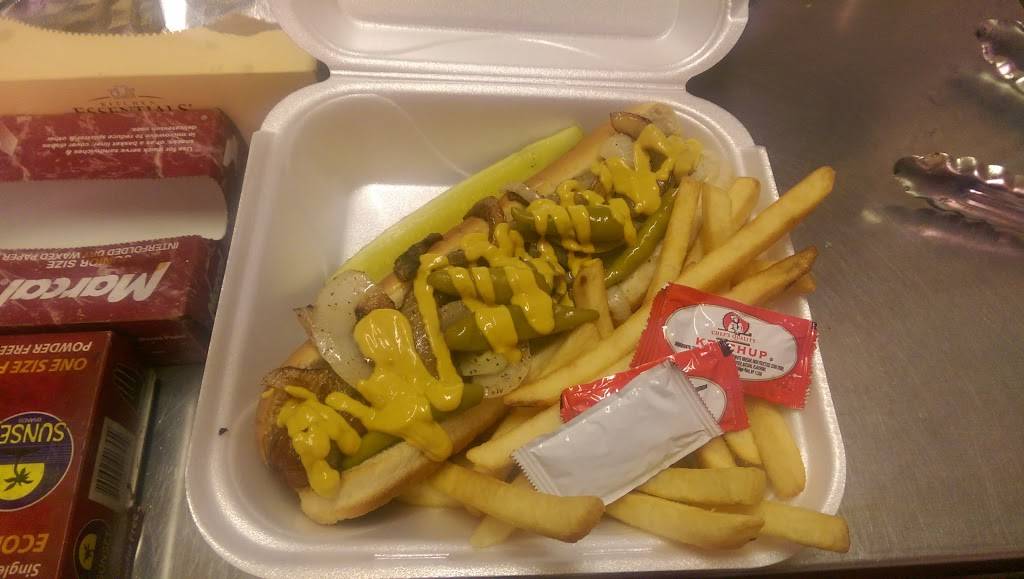 Qs Tips & Wings Bar B Que | restaurant | 2517 W 79th St, Chicago, IL 60652, USA | 7739126498 OR +1 773-912-6498