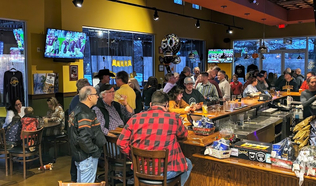 The Casual Pint of Northshore | restaurant | 2045 Thunderhead Rd, Knoxville, TN 37922, USA | 8652884193 OR +1 865-288-4193