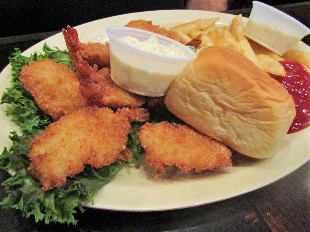 McCalls Tavern | restaurant | 997 Alverez Ave, Lady Lake, FL 32159, USA | 3527509441 OR +1 352-750-9441