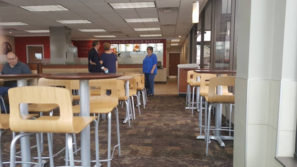 Wendys | restaurant | 711 12th St, Ashland, KY 41101, USA | 6063251020 OR +1 606-325-1020