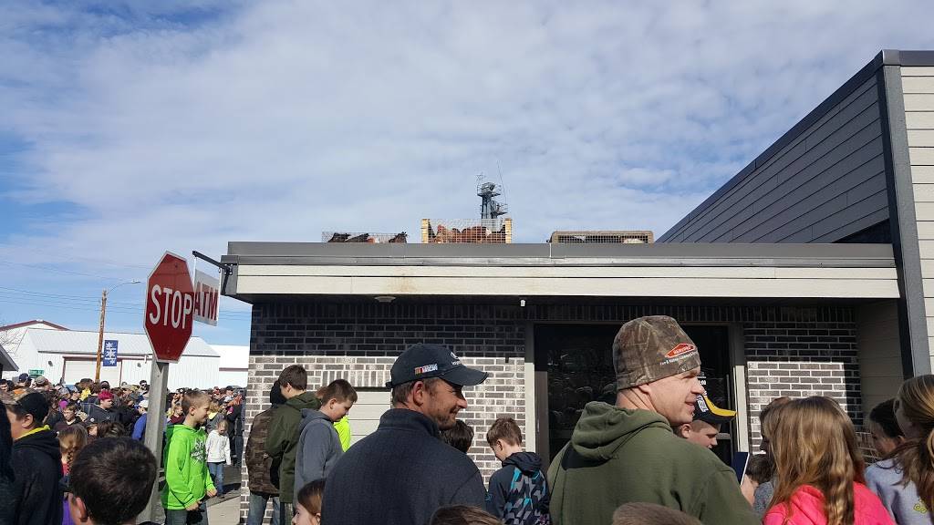 Sportsmens Bar & Grill | restaurant | 135 Diamond St, Ridgeland, WI 54763, USA | 7159491666 OR +1 715-949-1666