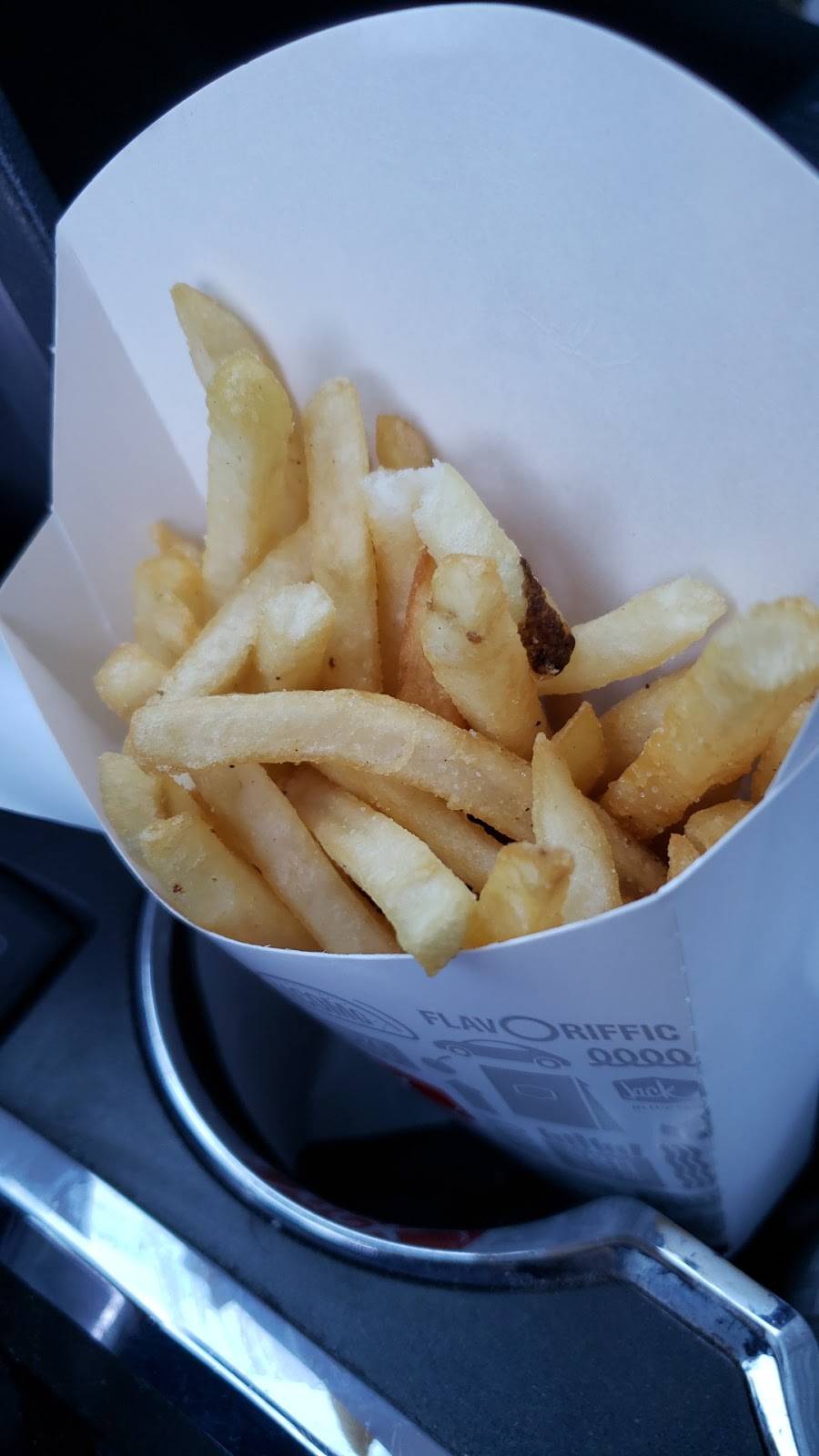 Jack in the Box | restaurant | 370 E H St, Chula Vista, CA 91910, USA | 6194254416 OR +1 619-425-4416