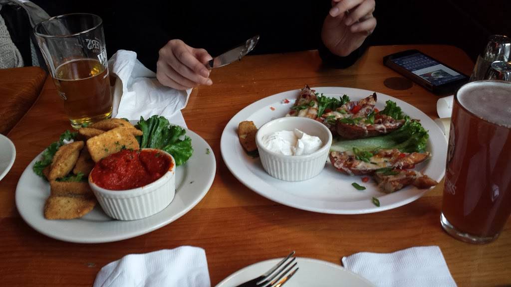 J.D. McCliments Gastropub | restaurant | U.S. 5, 26 Bellows Falls Rd, Putney, VT 05346, USA | 8023874499 OR +1 802-387-4499