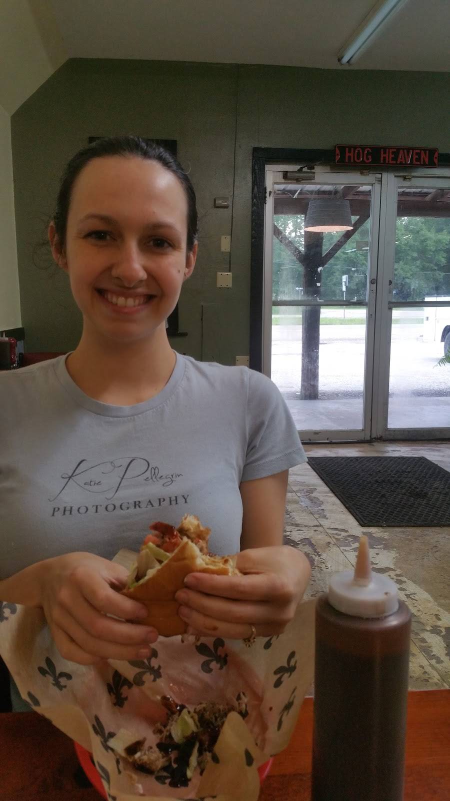 Hog Heaven Smokehouse | restaurant | 83512 LA-21, Bogalusa, LA 70427, USA | 9858863400 OR +1 985-886-3400