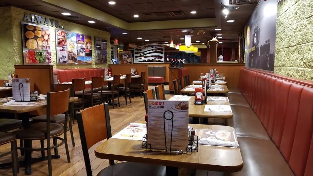 Dennys | restaurant | 2894 S Oneida St, Green Bay, WI 54304, USA | 9204946604 OR +1 920-494-6604