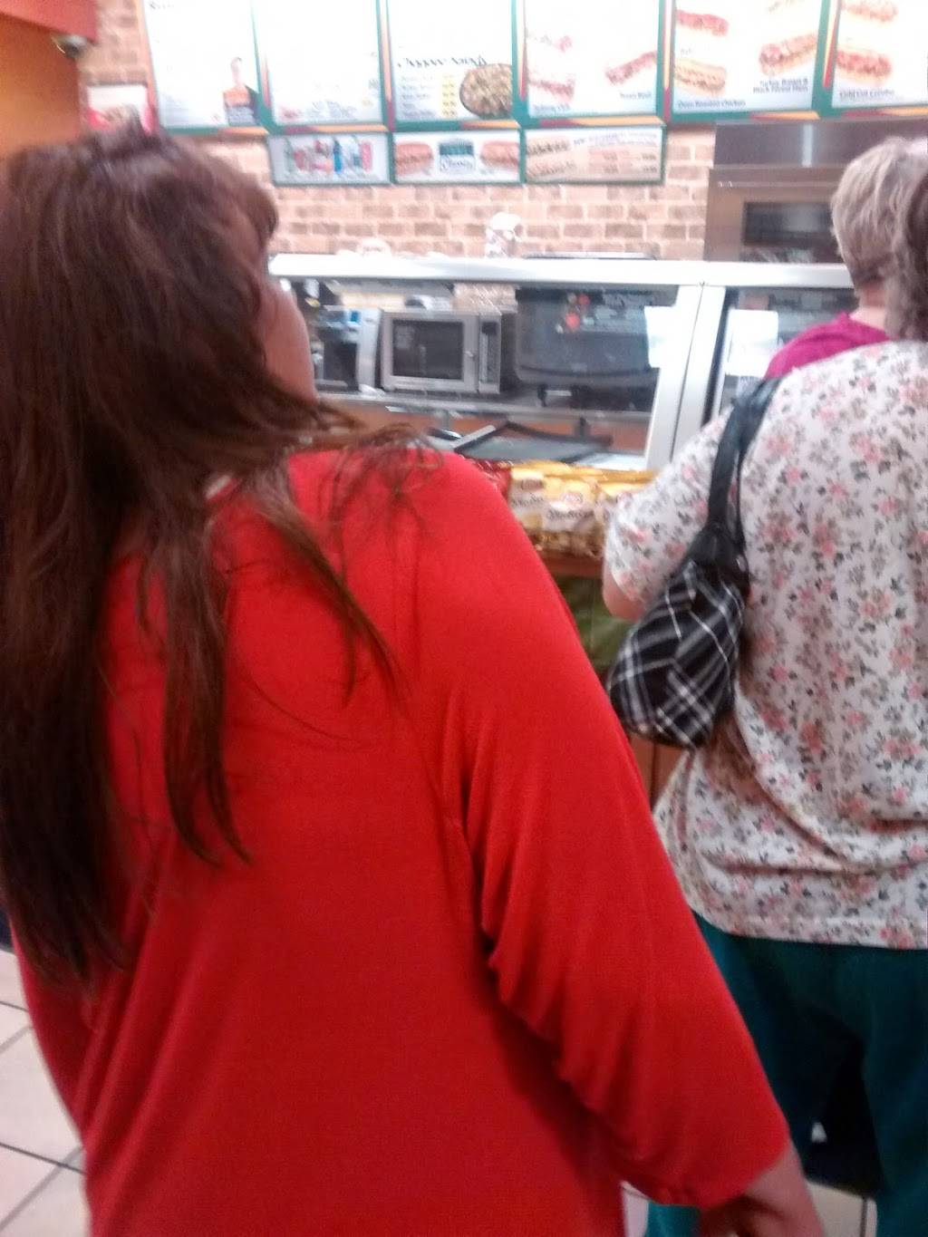 Subway | restaurant | 2308 Dixie Highway Space BC, Hamilton, OH 45015, USA | 5138965000 OR +1 513-896-5000