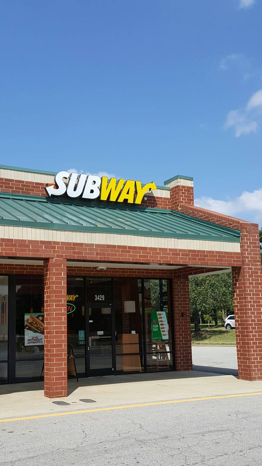 Subway | restaurant | 1326 N Main St, Fuquay-Varina, NC 27526, USA | 9195522609 OR +1 919-552-2609